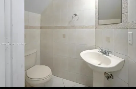 6690 NW 38th Drive Lauderhill FL 33319