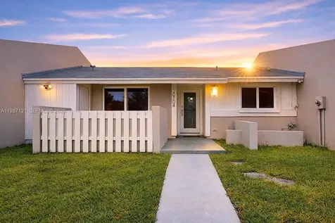 20704 SW 103rd Place Cutler Bay FL 33189