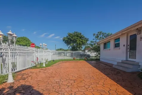 3495 W 2nd Avenue Hialeah FL 33012