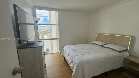 16909 N Bay Road Sunny Isles Beach FL 33160