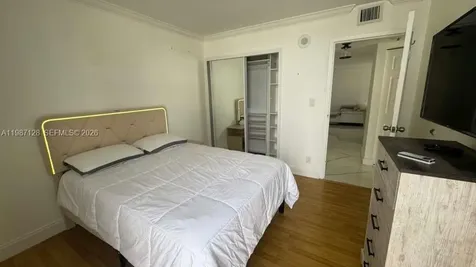 16909 N Bay Road Sunny Isles Beach FL 33160