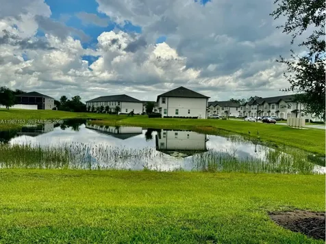 1613 Pelican Drive Davenport FL 33896