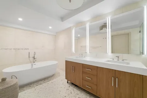 5600 Collins Avenue Miami Beach FL 33140