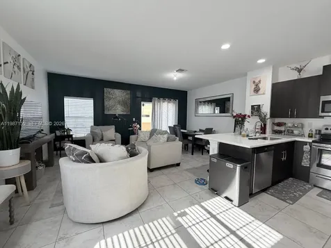 4002 NW 11th Drive Plantation FL 33313