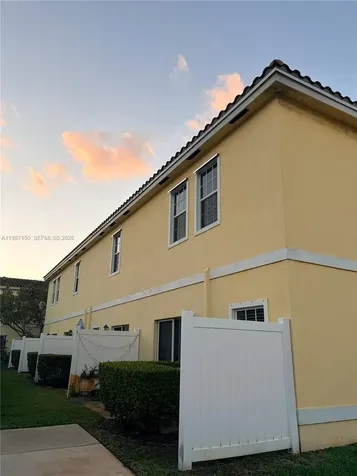 4002 NW 11th Drive Plantation FL 33313