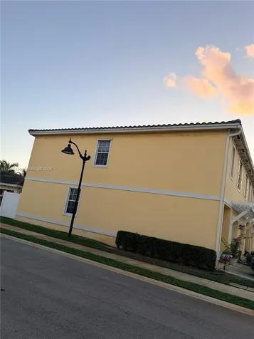 4002 NW 11th Drive Plantation FL 33313