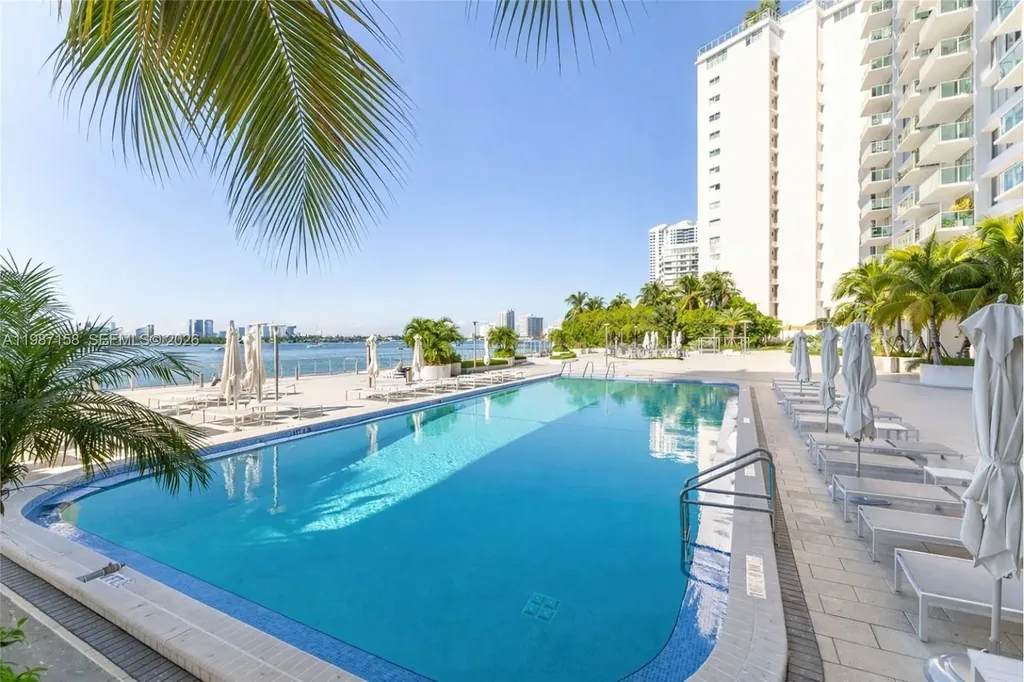 1000 West Avenue Miami Beach FL 33139