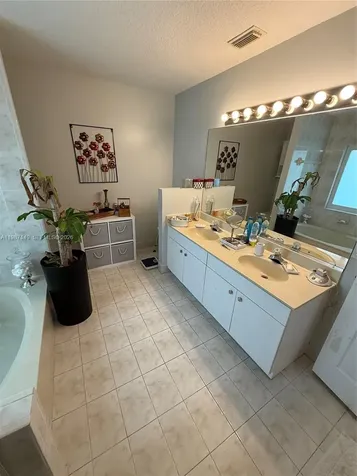 18164 SW 149th Place Miami FL 33187