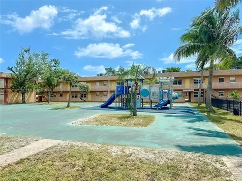 101 NE 41st Street Oakland Park FL 33334