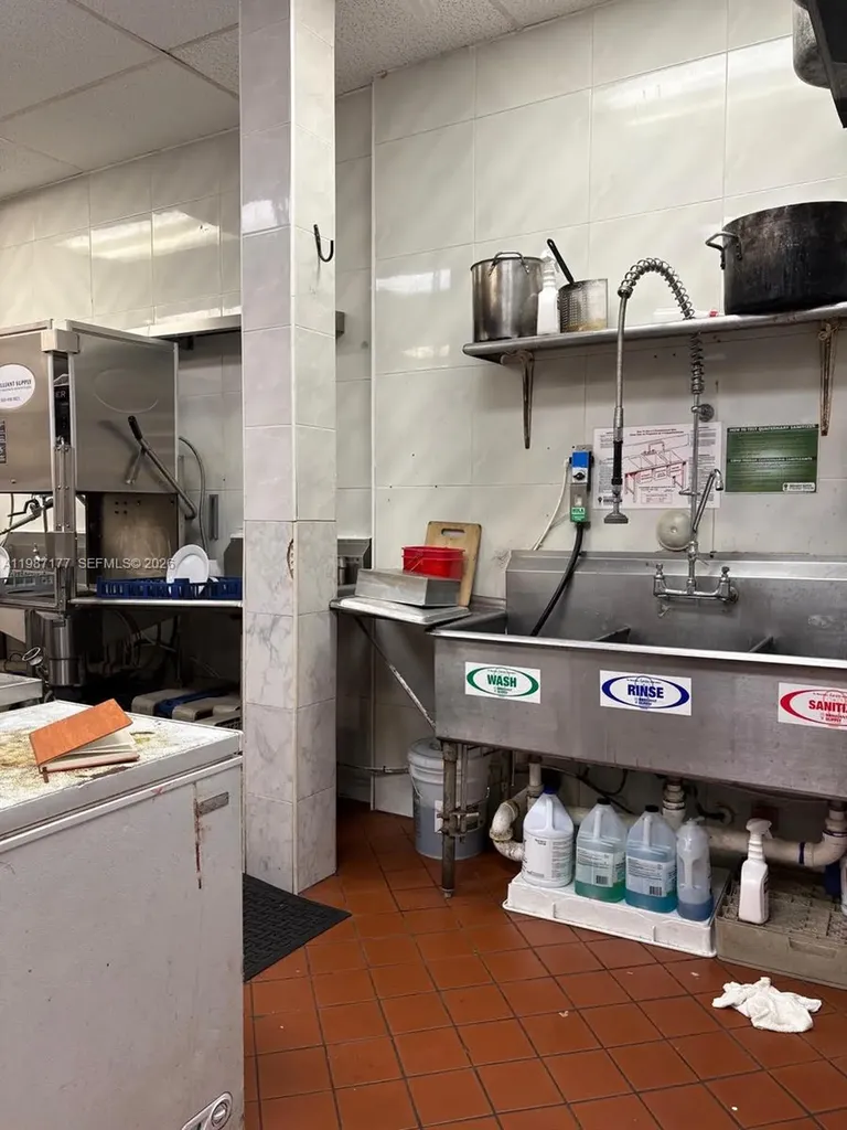 Main Road Weston FL 33327