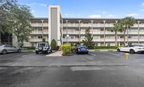 1501 Cayman Way Coconut Creek FL 33066
