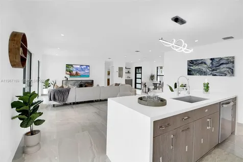 13615 SW 72nd Terrace Miami FL 33183