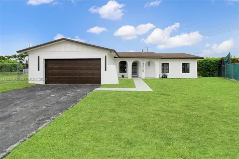 13615 SW 72nd Terrace Miami FL 33183