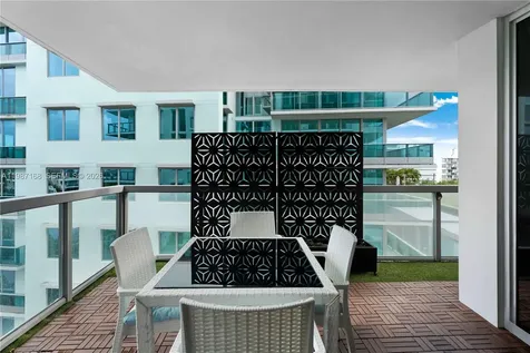9261 E Bay Harbor Drive Bay Harbor Islands FL 33154