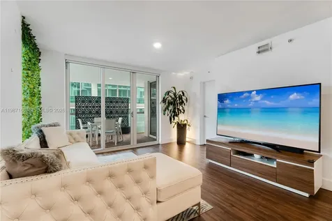 9261 E Bay Harbor Drive Bay Harbor Islands FL 33154