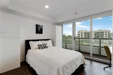 9261 E Bay Harbor Drive Bay Harbor Islands FL 33154