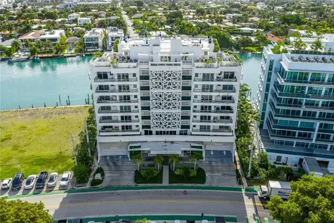 9261 E Bay Harbor Drive Bay Harbor Islands FL 33154