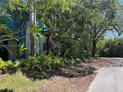 3151 Freeman Street Miami FL 33133