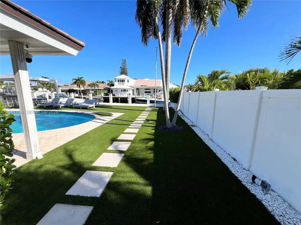 5510 Bayview Drive Fort Lauderdale FL 33308