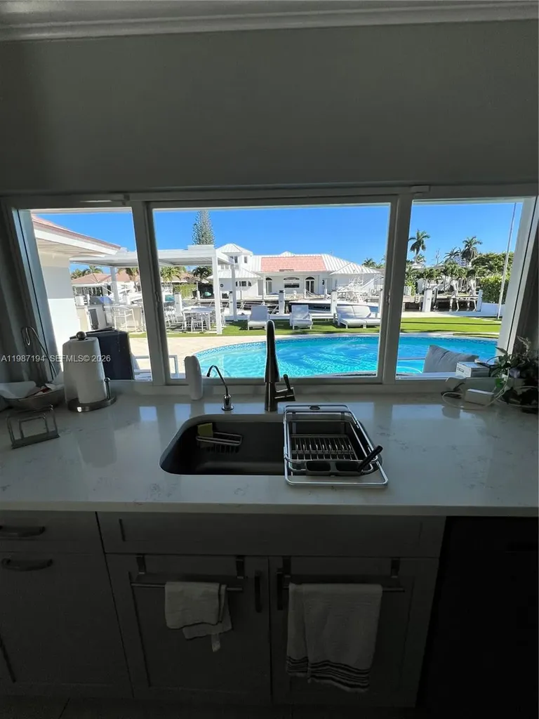 5510 Bayview Drive Fort Lauderdale FL 33308