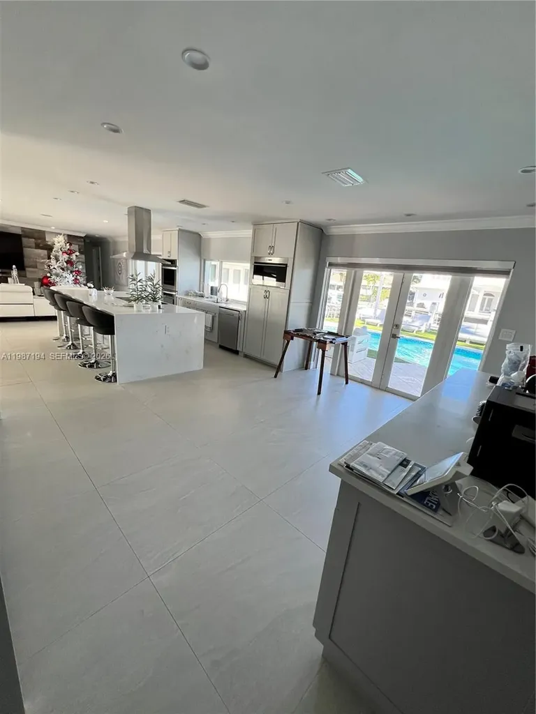 5510 Bayview Drive Fort Lauderdale FL 33308