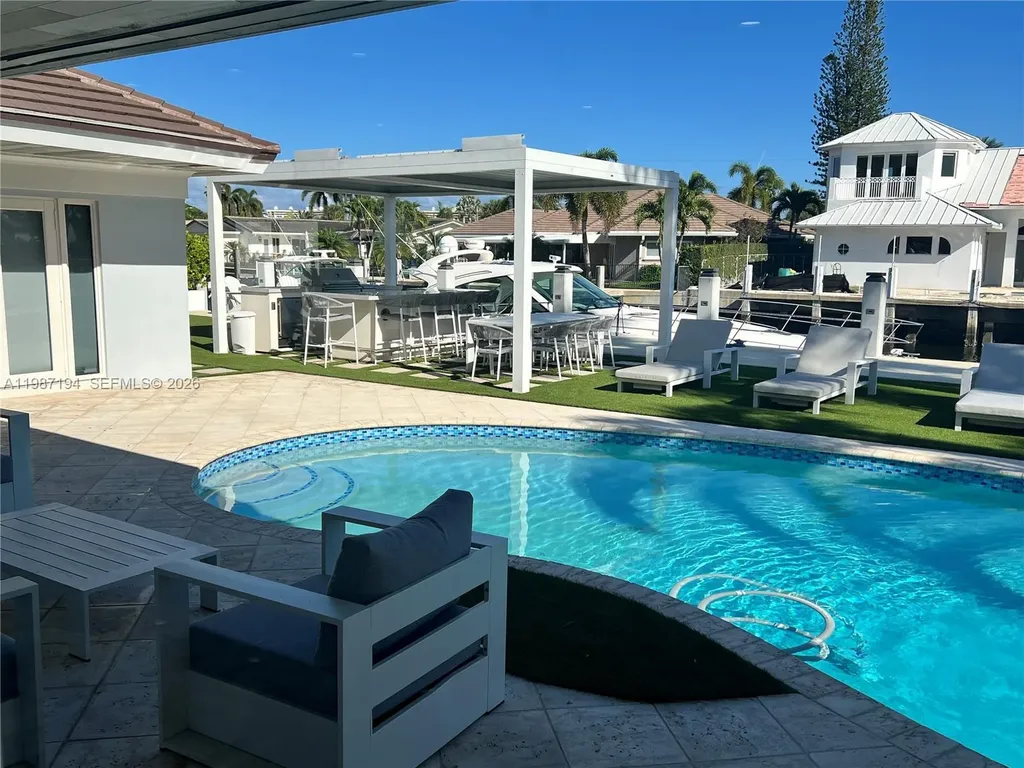 5510 Bayview Drive Fort Lauderdale FL 33308