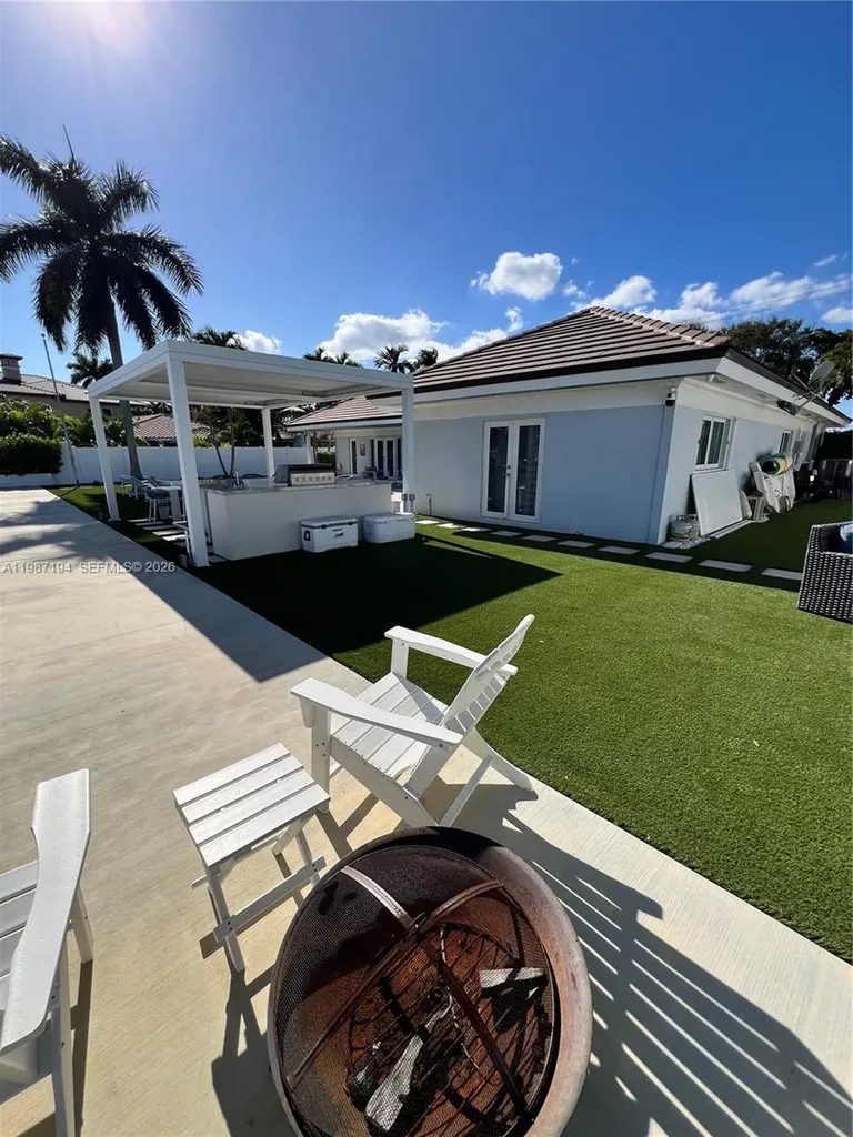 5510 Bayview Drive Fort Lauderdale FL 33308