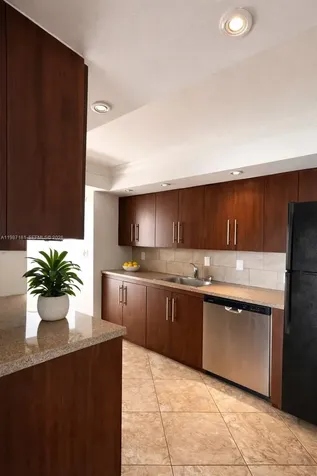 2401 S Ocean Drive Hollywood FL 33019