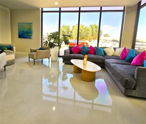 2401 S Ocean Drive Hollywood FL 33019