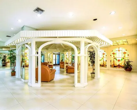 2401 S Ocean Drive Hollywood FL 33019