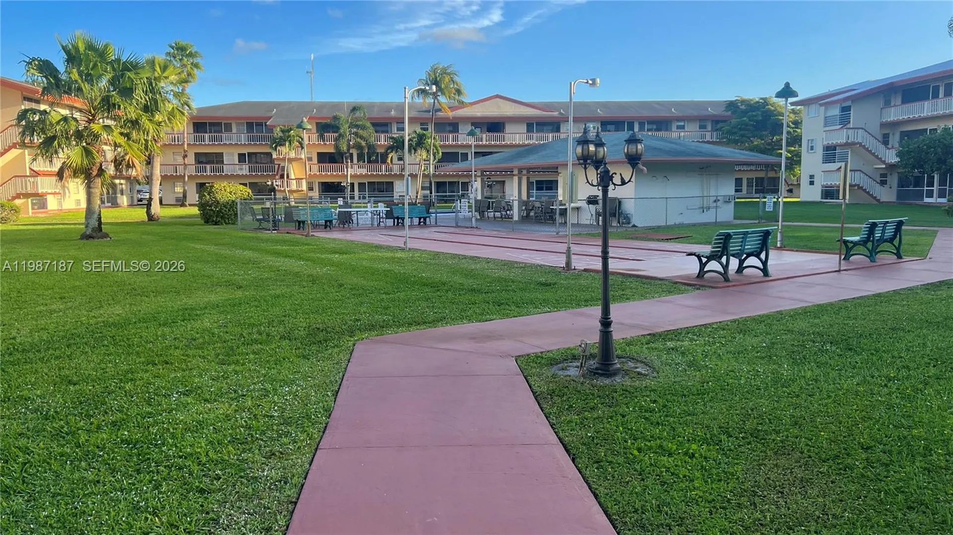 5300 Washington Street Hollywood FL 33021
