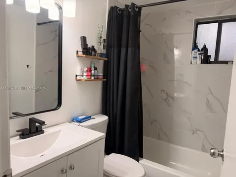 5300 W 21st Court Hialeah FL 33016