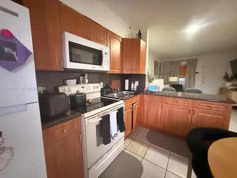 5300 W 21st Court Hialeah FL 33016