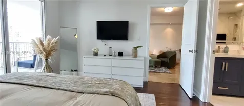 170 SE 14th Street Miami FL 33131