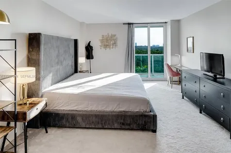 100 Bayview Drive Sunny Isles Beach FL 33160