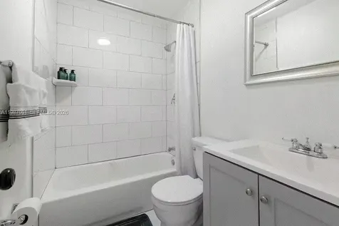 1608 NE 34th Street Oakland Park FL 33334