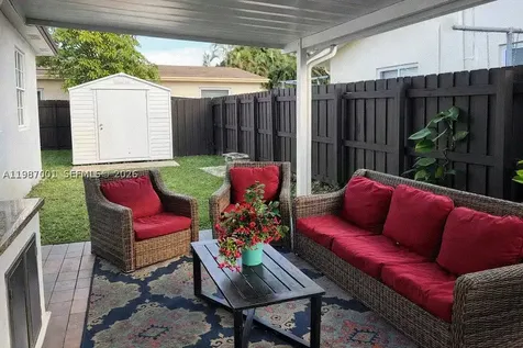 1608 NE 34th Street Oakland Park FL 33334
