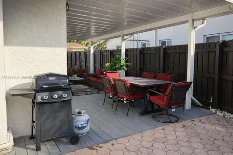 1608 NE 34th Street Oakland Park FL 33334