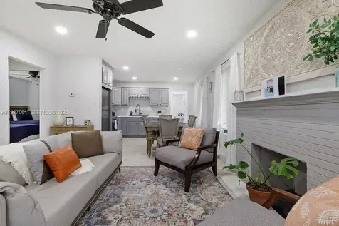 1608 NE 34th Street Oakland Park FL 33334
