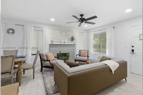 1608 NE 34th Street Oakland Park FL 33334