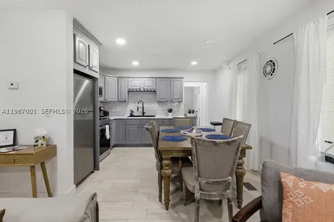 1608 NE 34th Street Oakland Park FL 33334