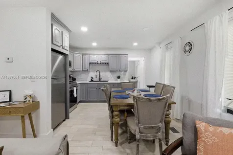 1608 NE 34th Street Oakland Park FL 33334