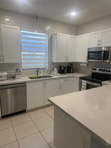 522 SW 19th Way Fort Lauderdale FL 33312