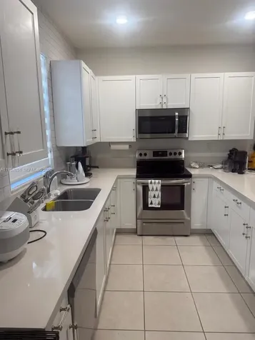 522 SW 19th Way Fort Lauderdale FL 33312