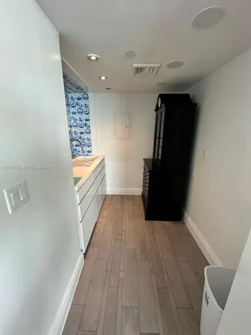 1100 West Avenue Miami Beach FL 33139