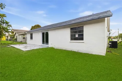 8500 SW 20th Street North Lauderdale FL 33068