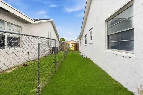 8500 SW 20th Street North Lauderdale FL 33068