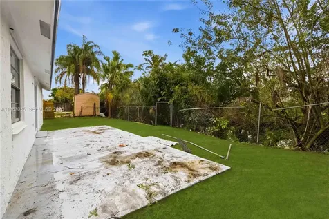8500 SW 20th Street North Lauderdale FL 33068