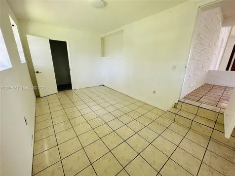 5705 SW 39th Street Miami FL 33155-2842