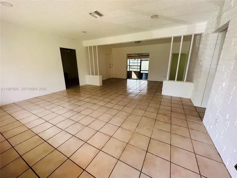 5705 SW 39th Street Miami FL 33155-2842